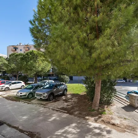 Cool Suite Split Exterior photo